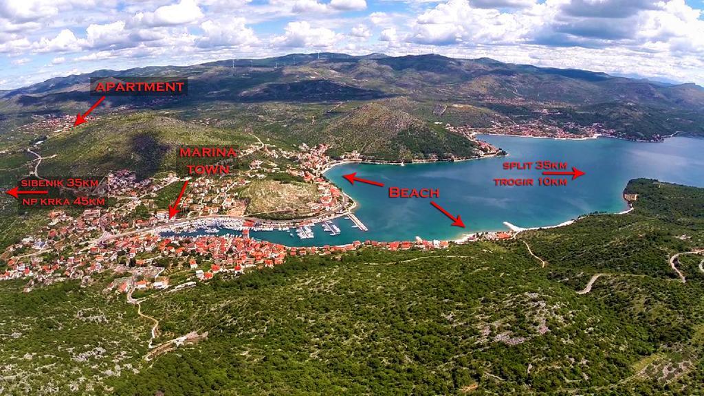 Central Dalmatian Pool&Grill House Gustirna Bagian luar foto